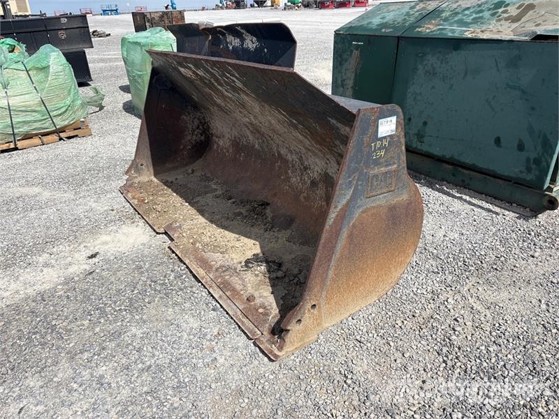 CAT 100 in Wheel Loader Bucket Baldes