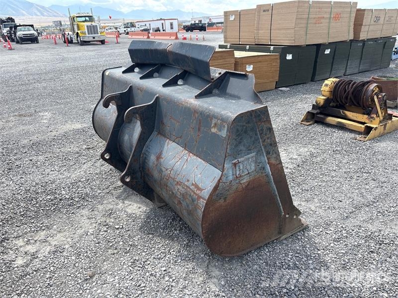 CAT 100 in Wheel Loader Bucket Baldes