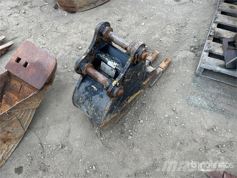 CAT 12 in 0.06 cyd Digging Excavator Bucket 鏟斗