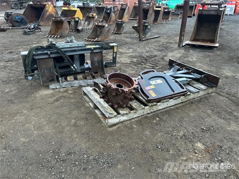CAT 12 in Skid Steer Planer (Inoperable) Other components