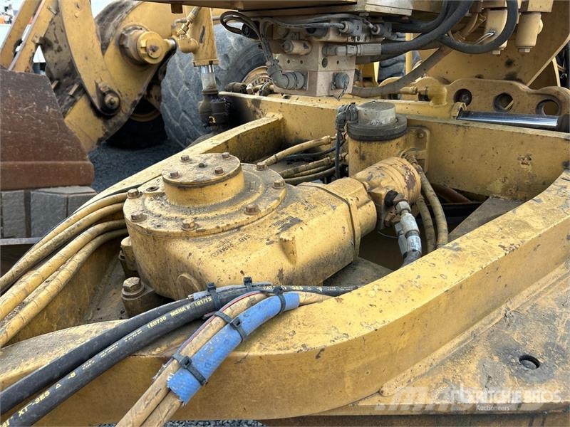 CAT 140H Motor Grader Grejdery