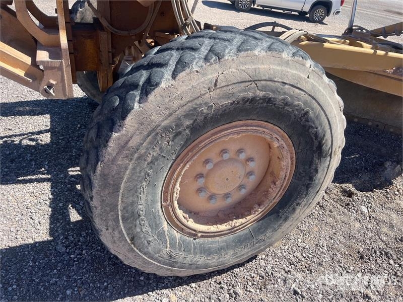 CAT 140M2 Motor Grader معدات تمهيد الطرق