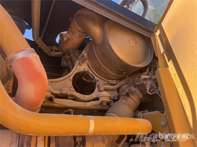 CAT 140M2 Motor Grader معدات تمهيد الطرق