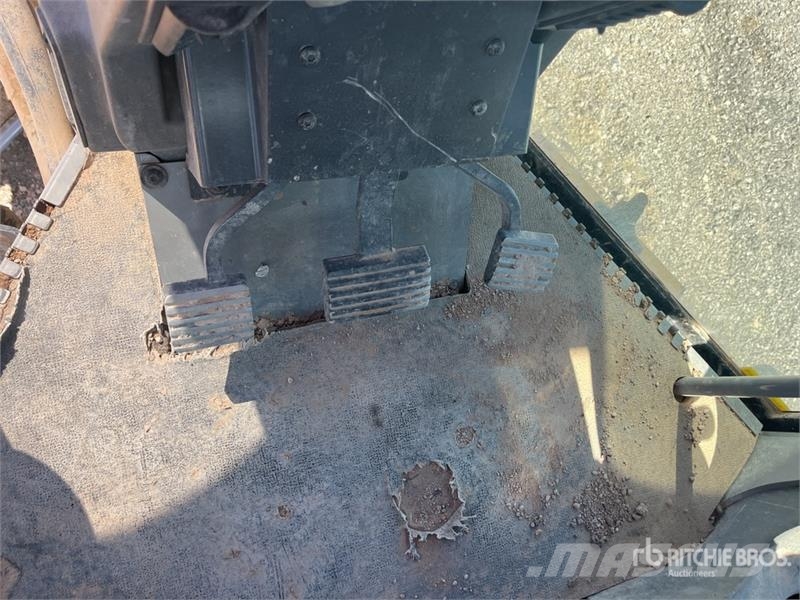 CAT 140M2 Motor Grader معدات تمهيد الطرق