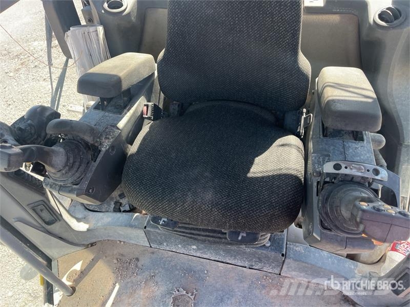CAT 140M2 Motor Grader معدات تمهيد الطرق