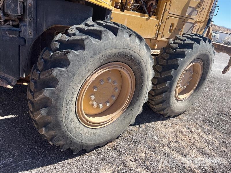 CAT 140M3 Motor Grader Grederji