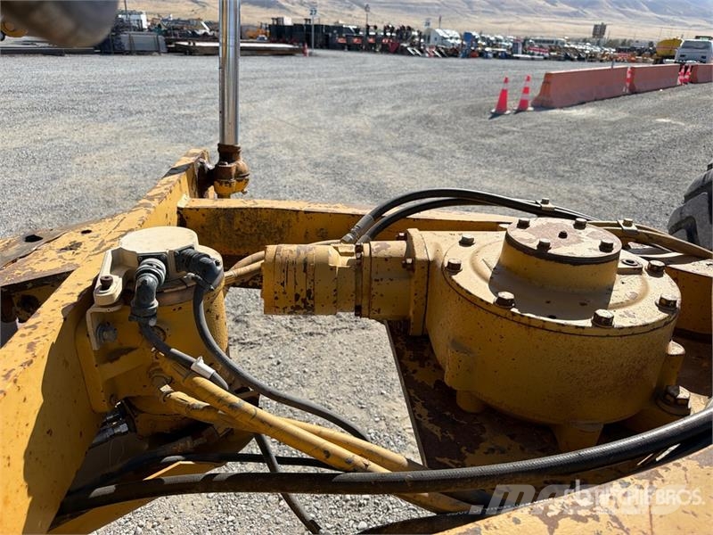CAT 160H Motor Grader Gréderek