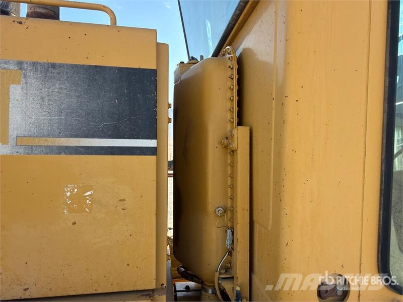 CAT 160H Motor Grader Gréderek