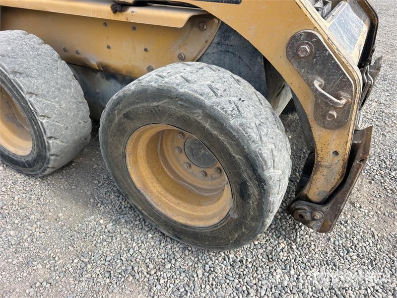 CAT 226B Šmykom riadené nakladače