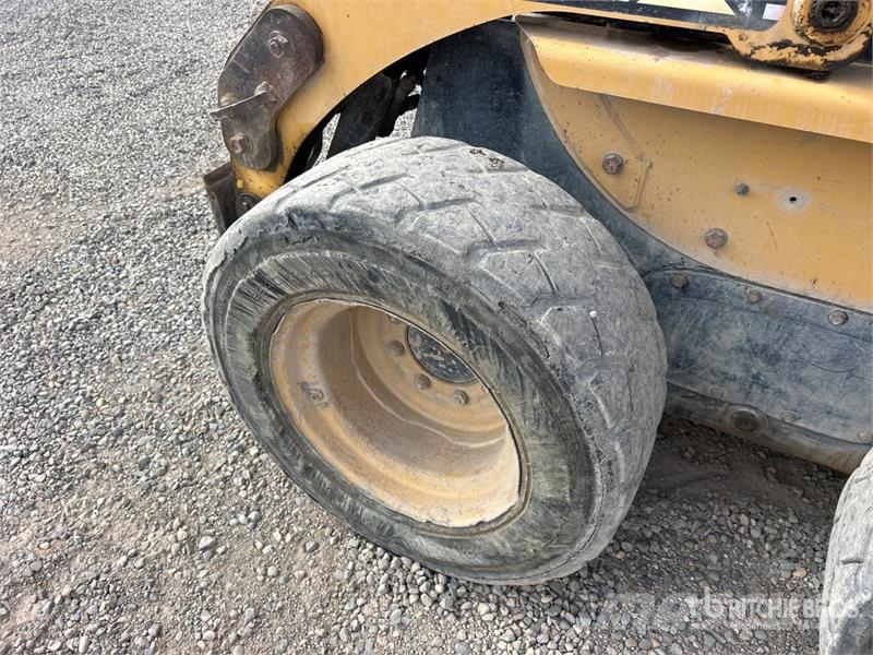 CAT 226B Šmykom riadené nakladače