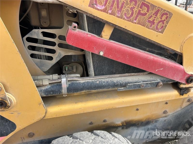 CAT 226B Šmykom riadené nakladače
