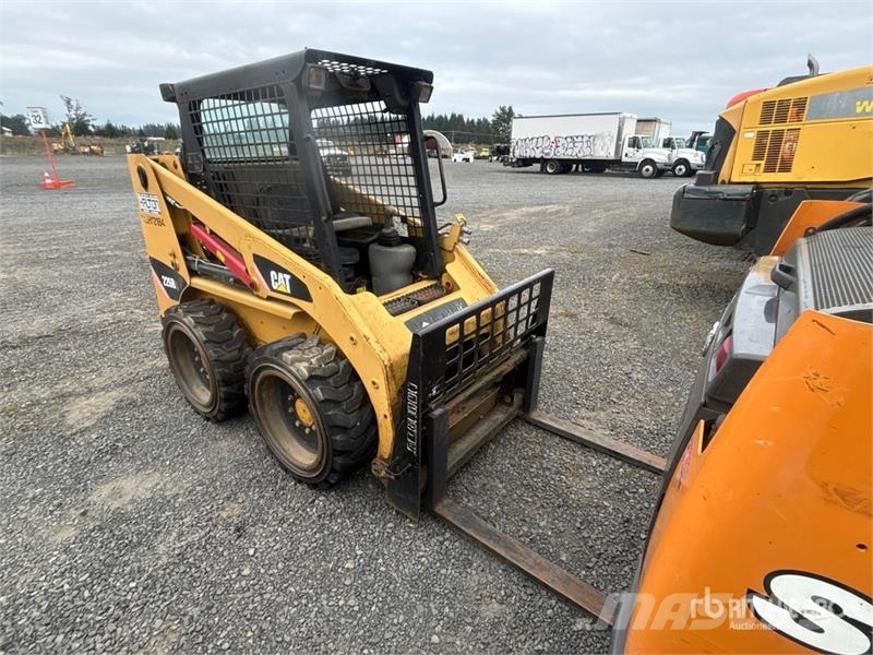 CAT 226B2 Schrankladers