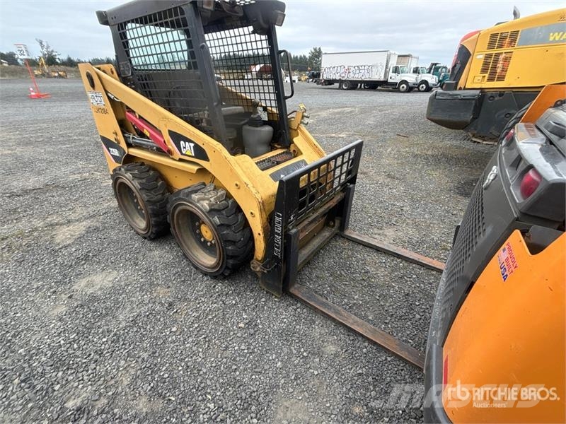 CAT 226B2 Schrankladers