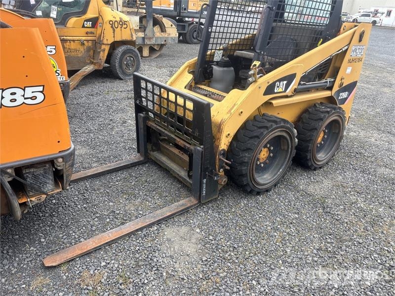 CAT 226B2 Schrankladers