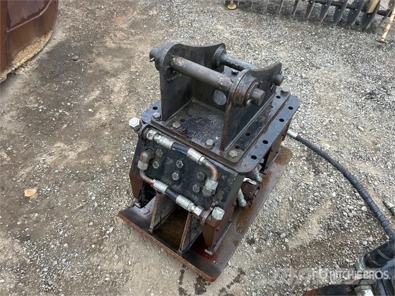 CAT 23 in Plate Compactor Attachment - Fits Cat 416 Placas compactadoras