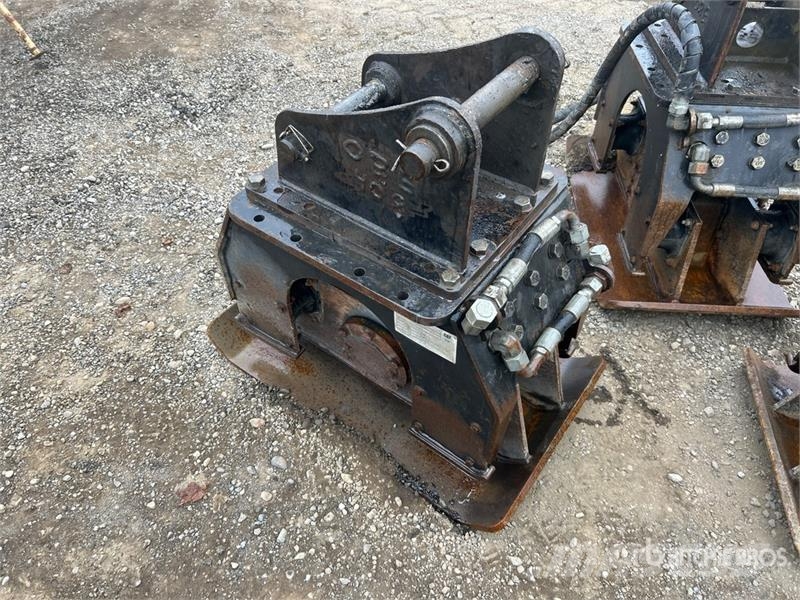 CAT 23 in Plate Compactor Attachment - Fits Cat 416 Placas compactadoras