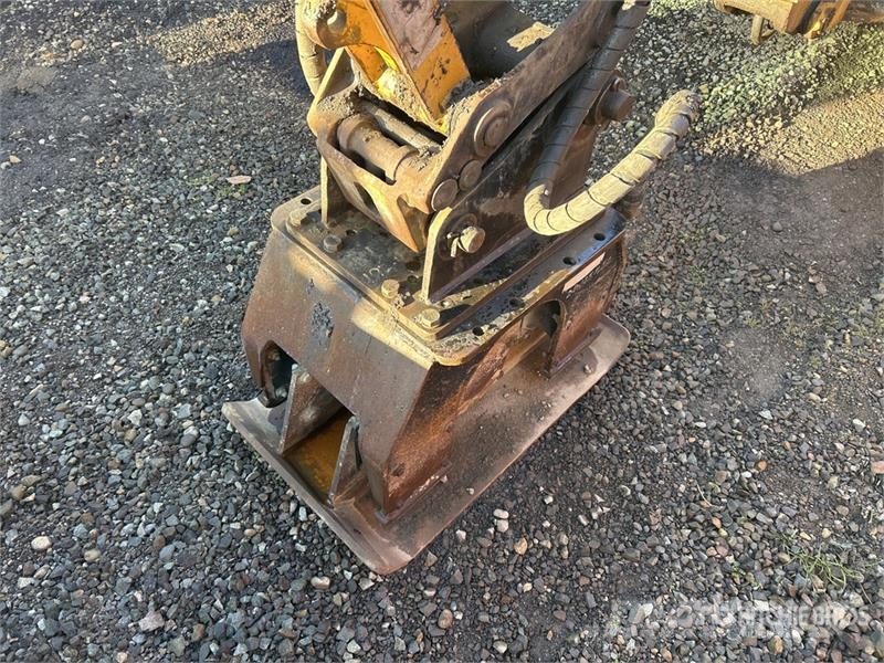 CAT 23 in Plate Compactor Attachment - Fits Cat 420D دكاكات أفقية