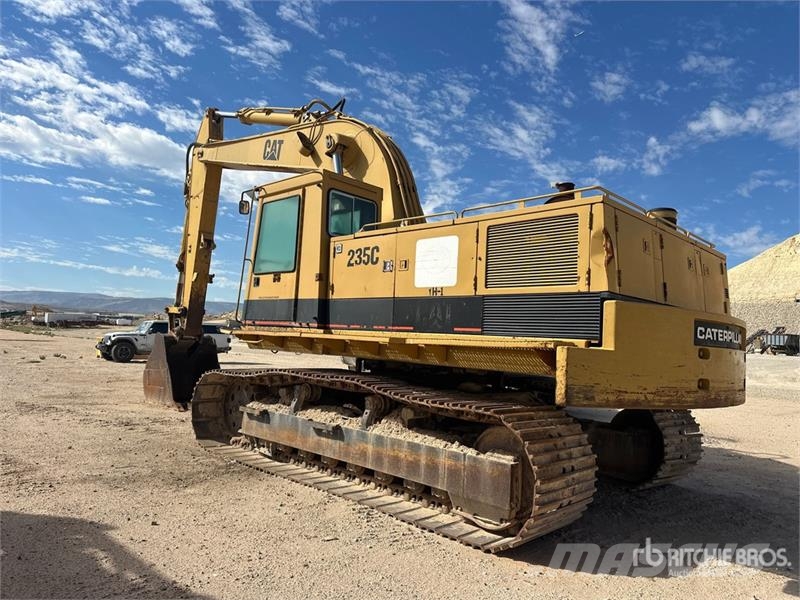 CAT 235C Lánctalpas kotrók