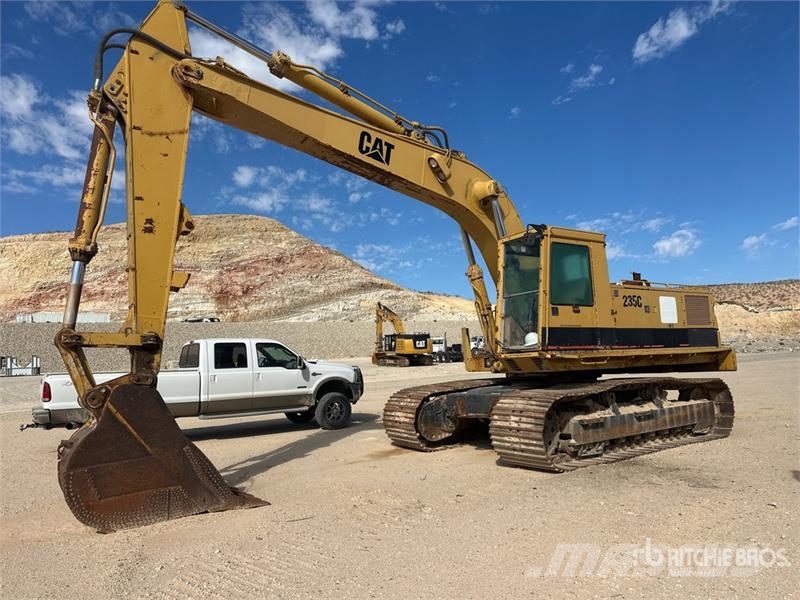 CAT 235C Lánctalpas kotrók