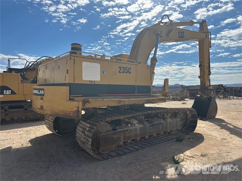 CAT 235C Lánctalpas kotrók