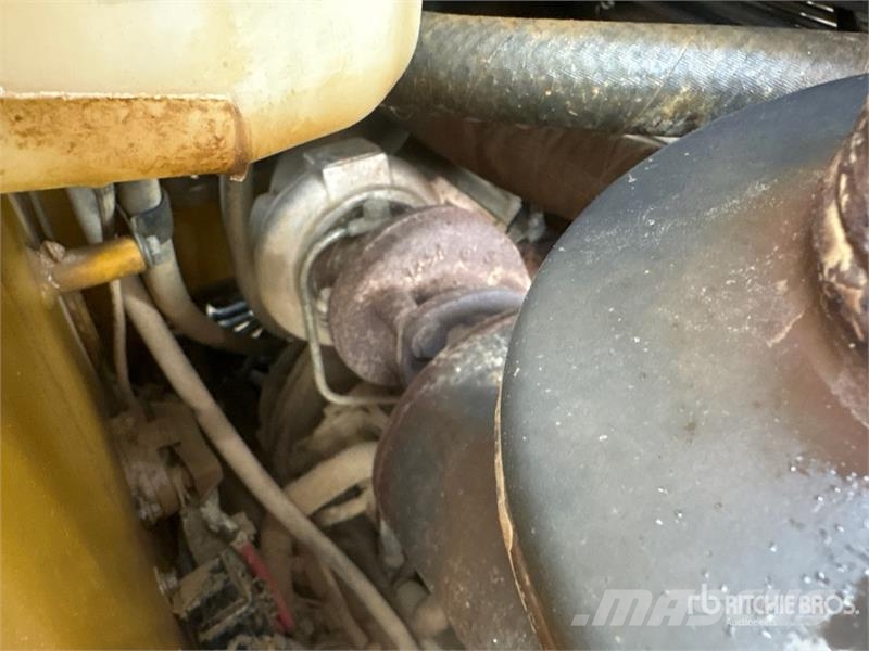 CAT 236B3 Skid Steer Loader Lietoti riteņu kompaktiekrāvēji