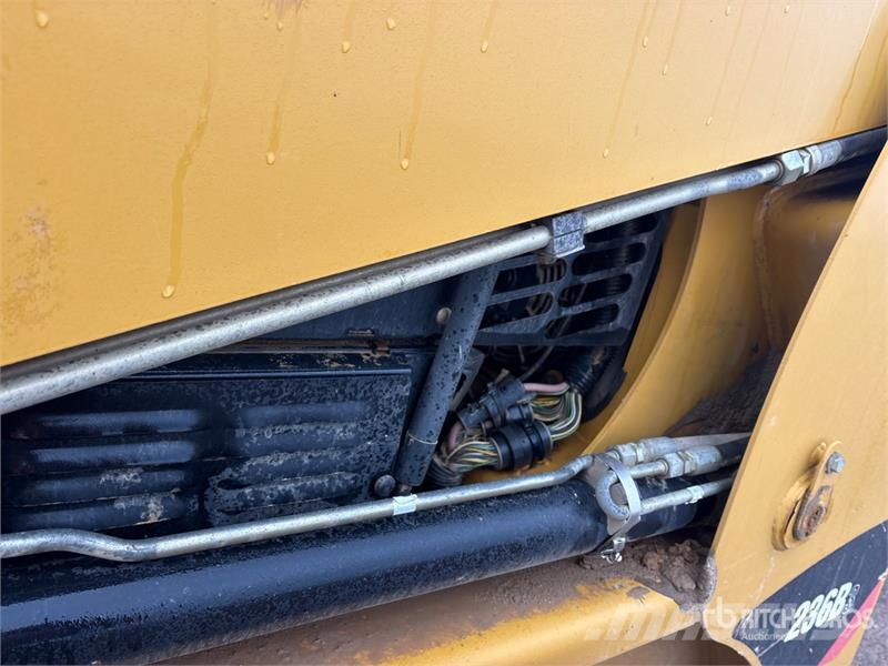 CAT 236B3 Skid Steer Loader Lietoti riteņu kompaktiekrāvēji