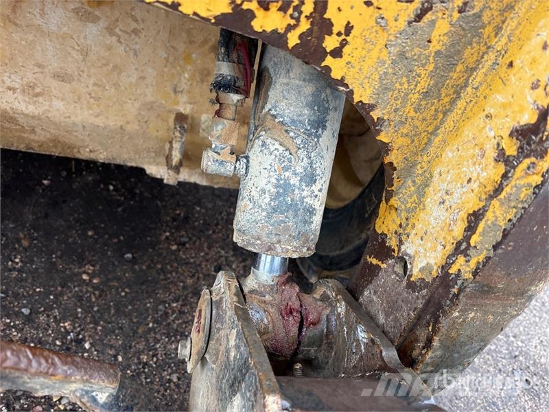 CAT 236B3 Skid Steer Loader Lietoti riteņu kompaktiekrāvēji