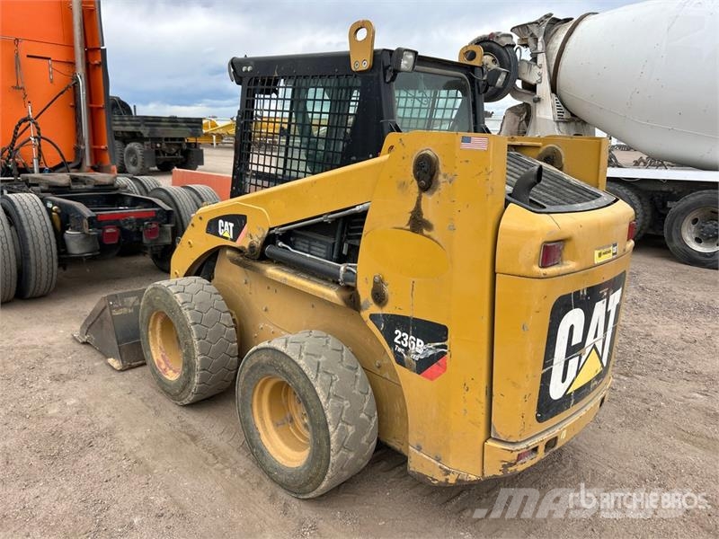 CAT 236B3 Two-Speed Skid Steer Loader Minilæsser - skridstyret
