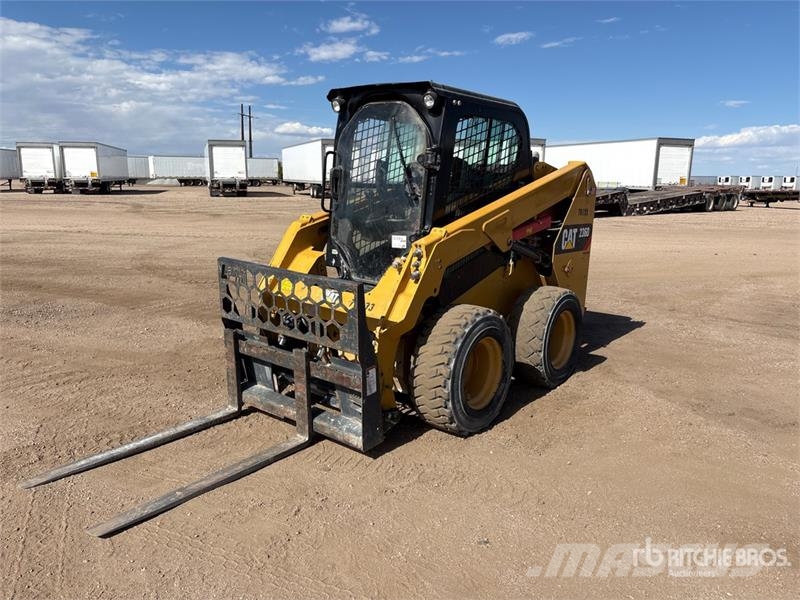 CAT 236D Kompaktlaadurid