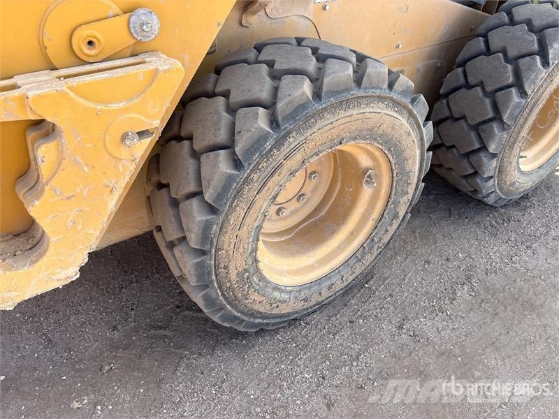 CAT 236D Minilæsser - skridstyret