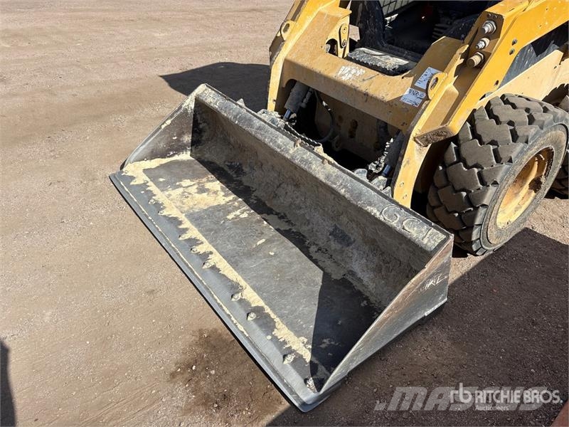 CAT 236D Minilæsser - skridstyret