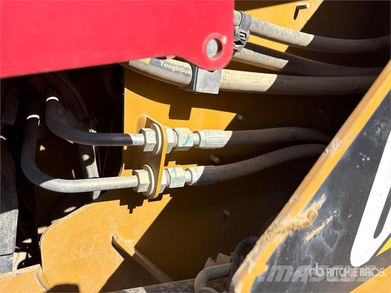 CAT 236D Minilæsser - skridstyret