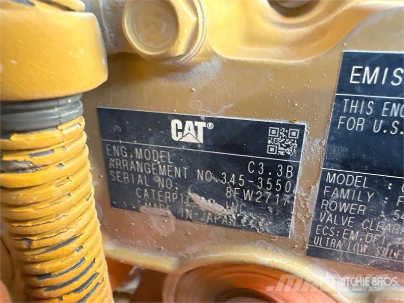 CAT 236D Kompaktlaadurid