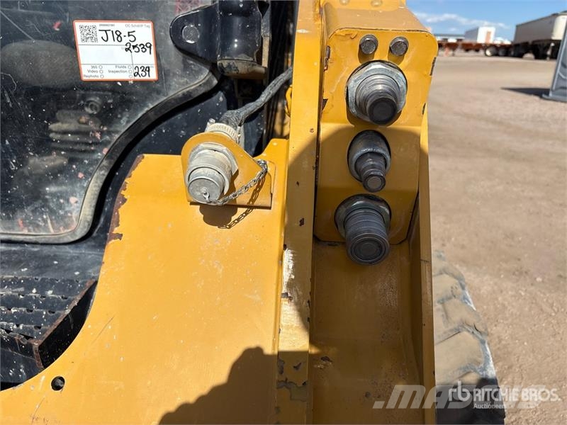 CAT 236D Kompaktlaadurid