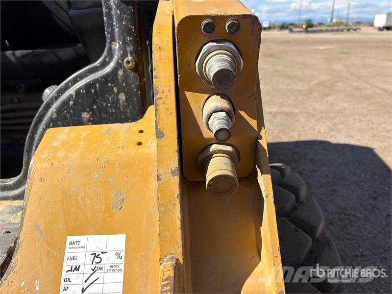 CAT 236D Minilæsser - skridstyret