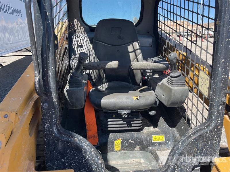 CAT 236D3 Two-Speed Skid Steer Loader Міні-навантажувачі
