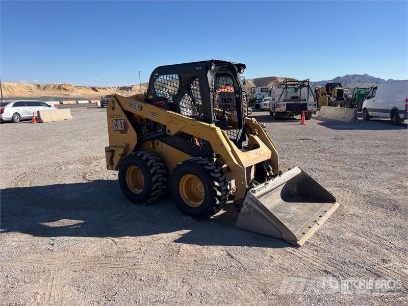 CAT 236D3 Two-Speed Skid Steer Loader Міні-навантажувачі
