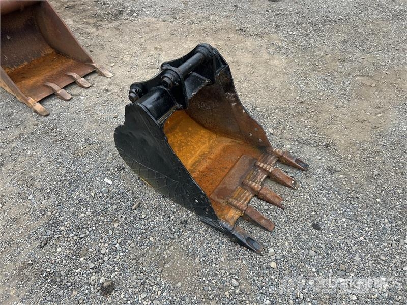CAT 24 in Digging Excavator Bucket Kaušai
