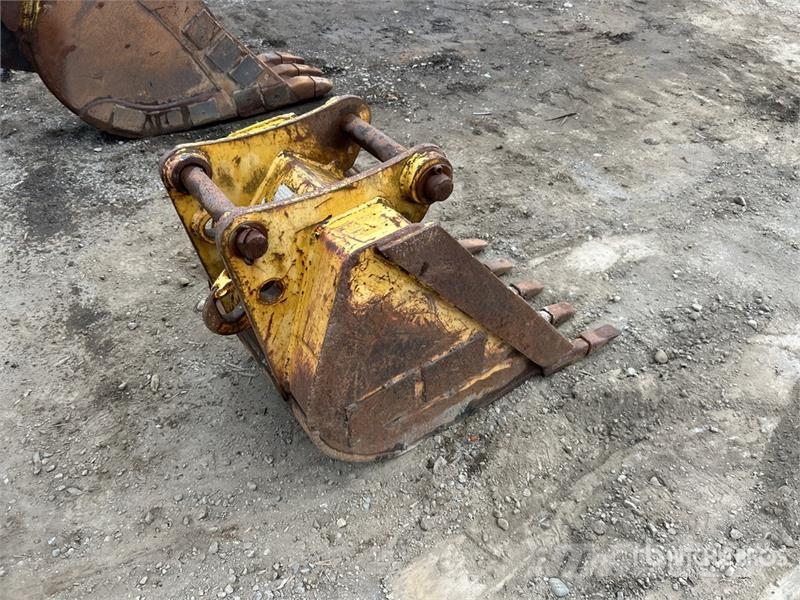 CAT 24 in Digging Excavator Bucket - Fits Cat 416C Кофи