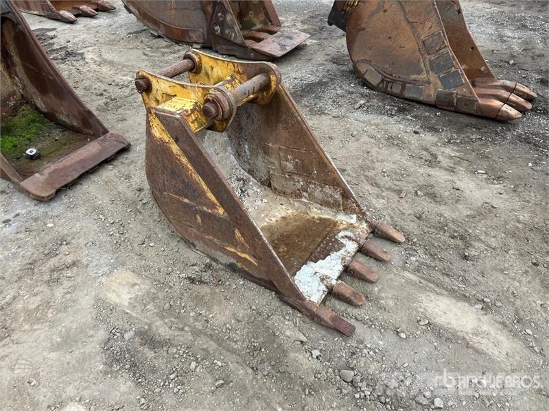 CAT 24 in Digging Excavator Bucket - Fits Cat 416C Кофи