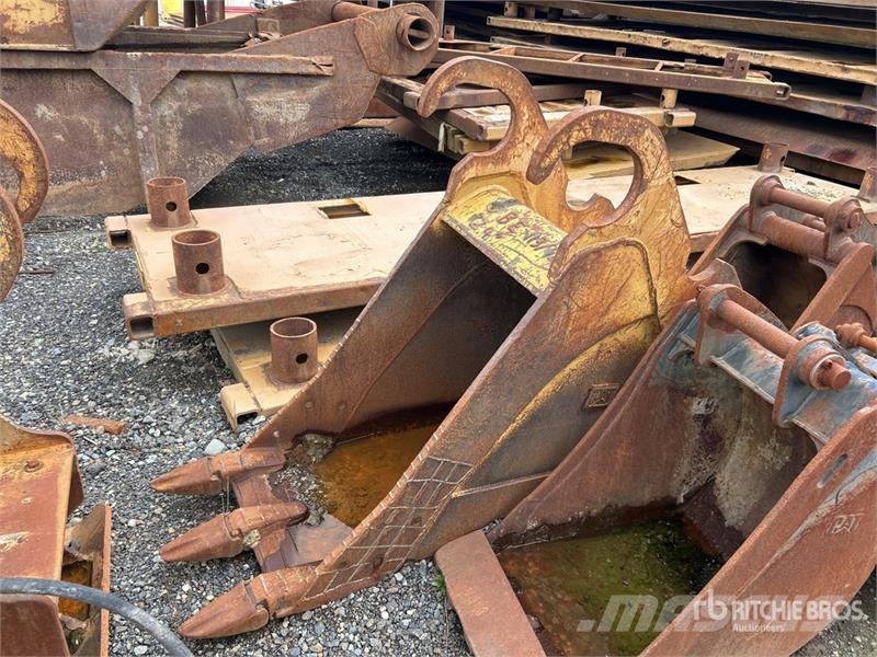 CAT 24 in Q/C Digging Excavator Bucket دلاء