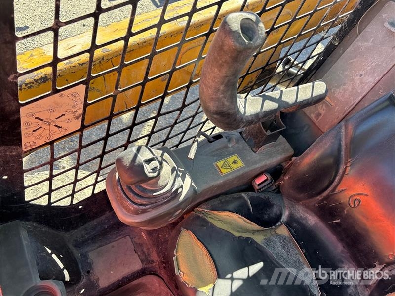 CAT 242D Skid steer mini nakladalci