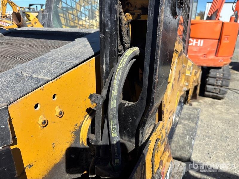 CAT 242D Skid steer mini nakladalci