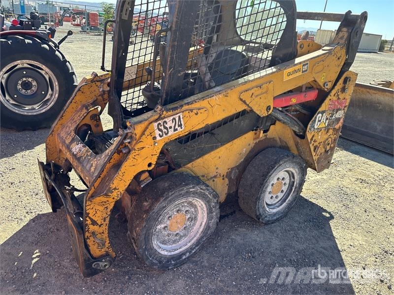 CAT 242D Skid steer mini nakladalci