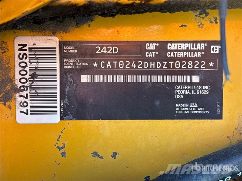 CAT 242D Kompaktrakodók