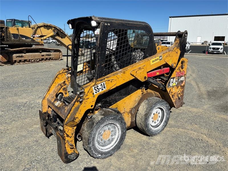 CAT 242D Skid steer mini nakladalci