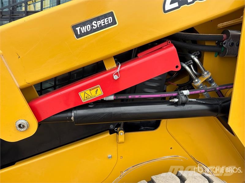 CAT 246D3 Two-Speed Skid Steer Loader Minilæsser - skridstyret