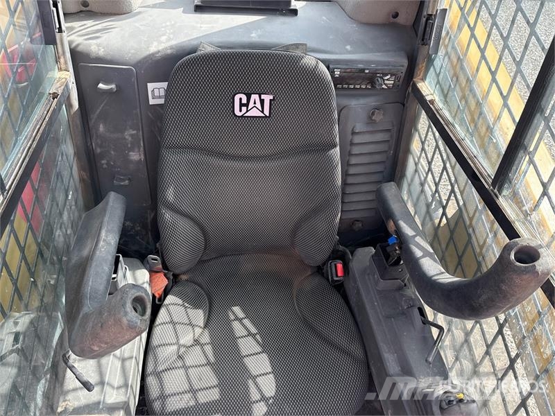 CAT 249D3 Skid steer mini nakladalci