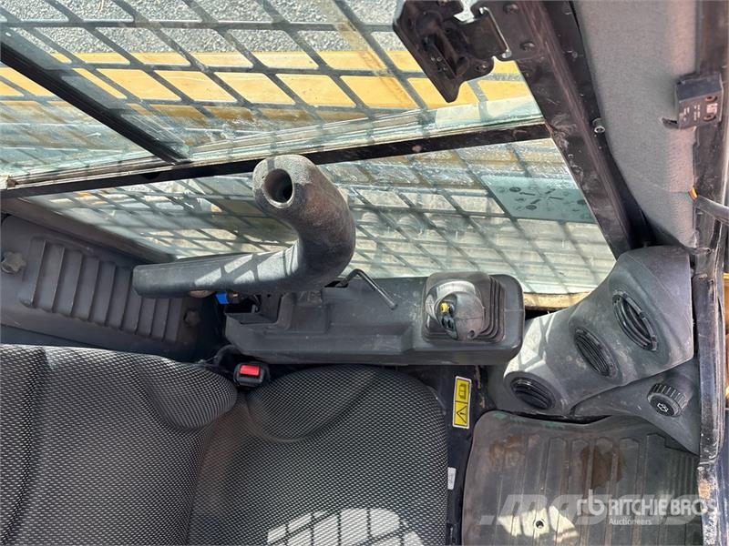 CAT 249D3 Skid steer mini nakladalci