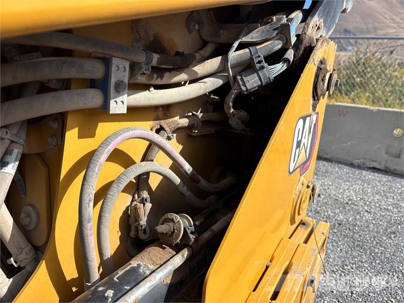 CAT 249D3 Skid steer mini nakladalci